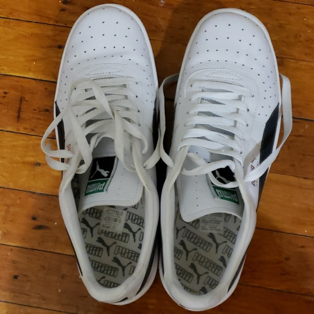 Puma Sneakers